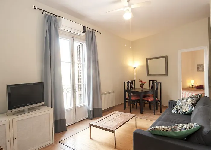 Apartment Gaudi 1 *